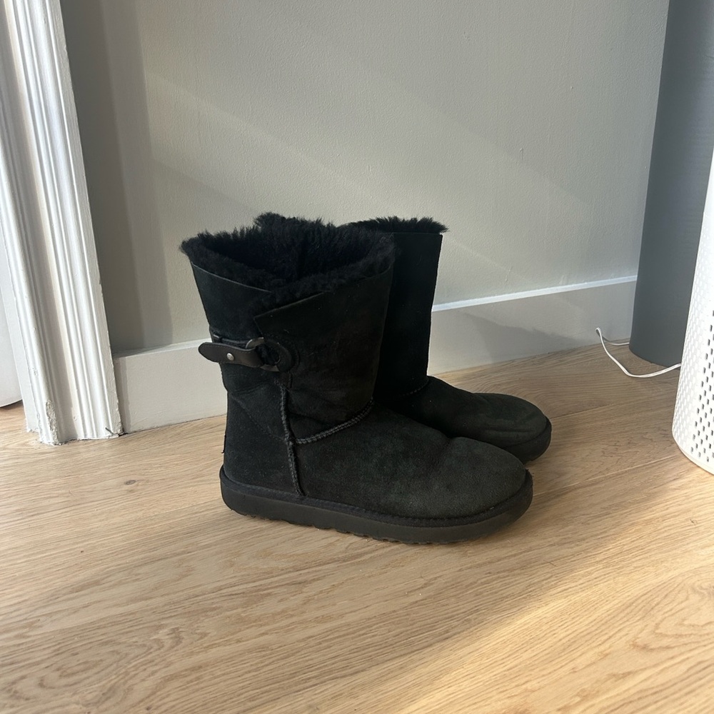 UGG Nash Boots Black Size 8 - Picture 2 of 6
